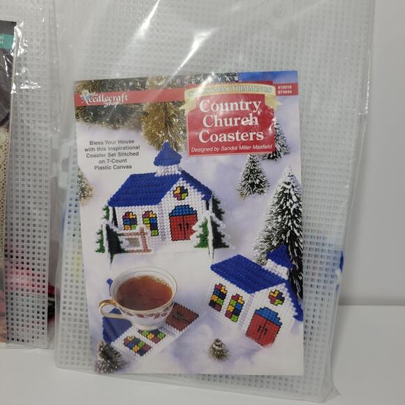 2 Needlecraft Shop Plastic Canvas Christmas Kits Church Coasters Little Wigglers - Picture 3 of 4